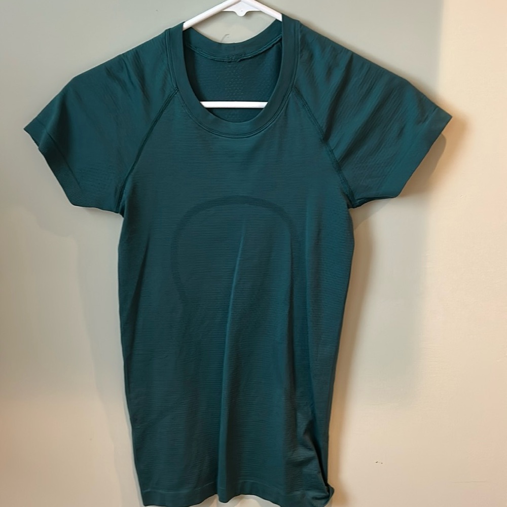 Lululemon Swiftly Tech Short Sleeve Shirt Hip Length